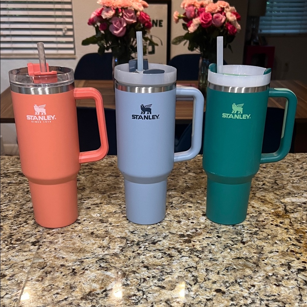 (3) Stanley 40oz Insulated Handle Tumblers in Coral, Lavender, Teal